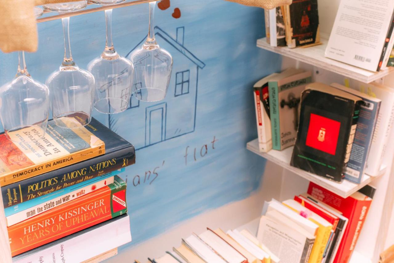 Librarians' Flat Apartman Tbiliszi Kültér fotó